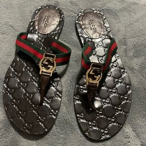 GUCCI flip flops